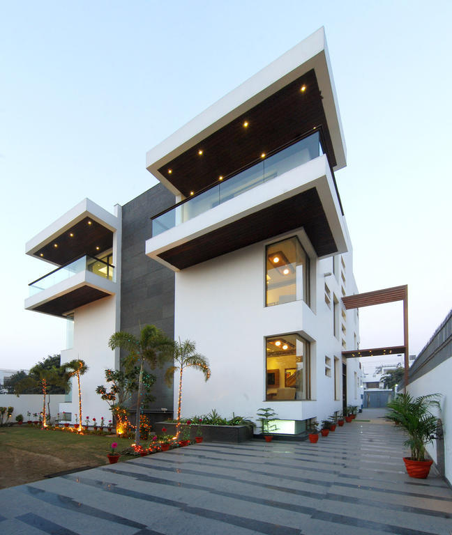 White Lotus Hotel Gurgaon Exterior foto